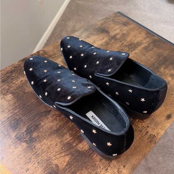 Steve Madden Black Velvet Loafers - Picture 4 of 7